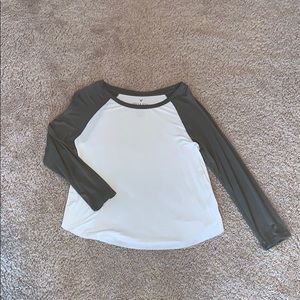 American eagle quarter sleeve shirt